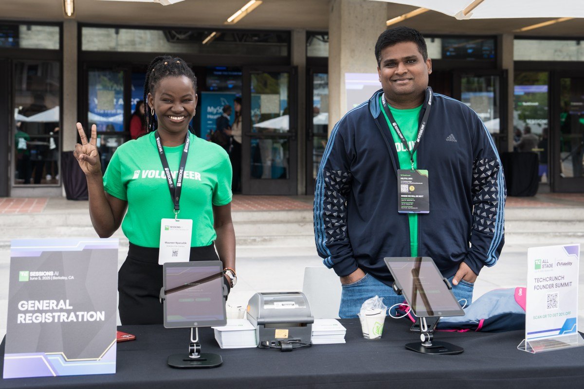 last-call-to-volunteer-at-techcrunch-founder-summit-2026